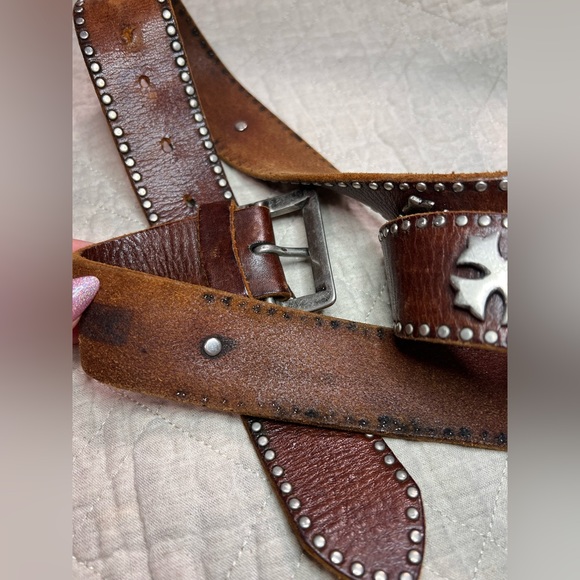 Genuine leather belt with rivets - Picture 4 of 7